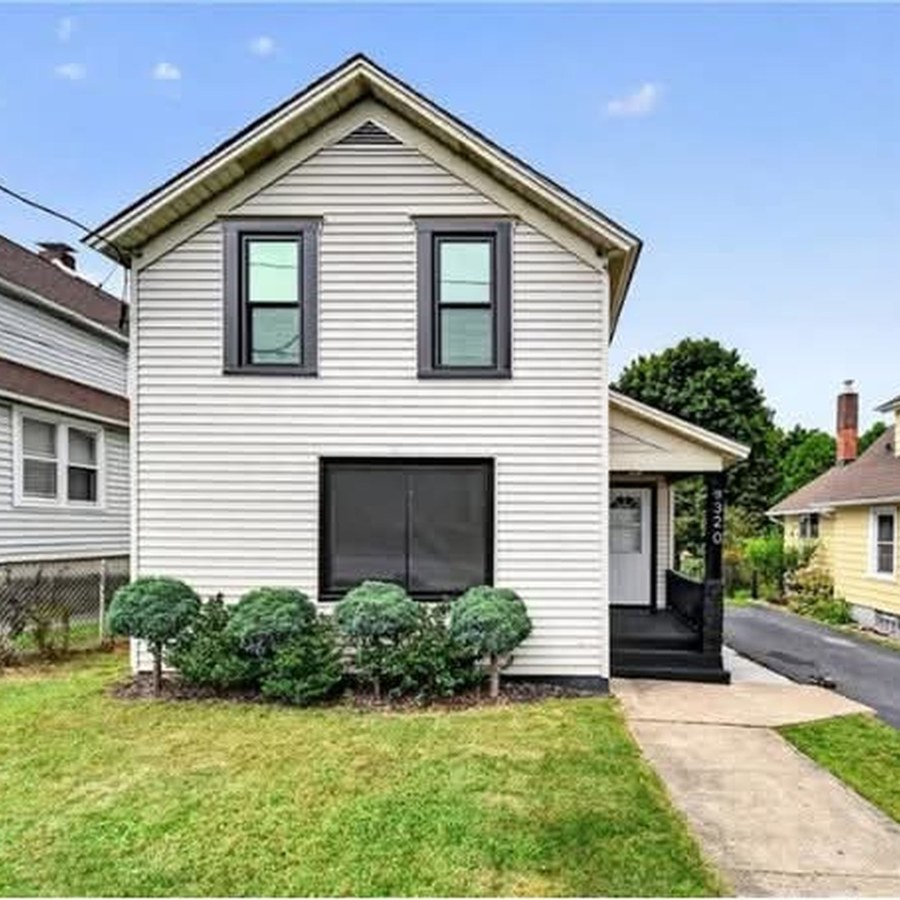 What to Ask When Touring an Older Home in Central New York